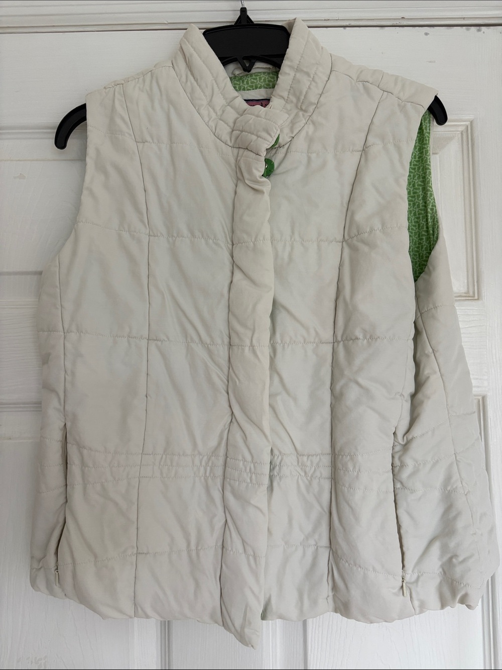 Vineyard Vines Cream Quilted Reversible Vest with Green Interior